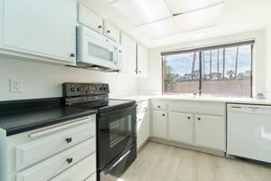 featured image of 2420 Los Coyotes Dr