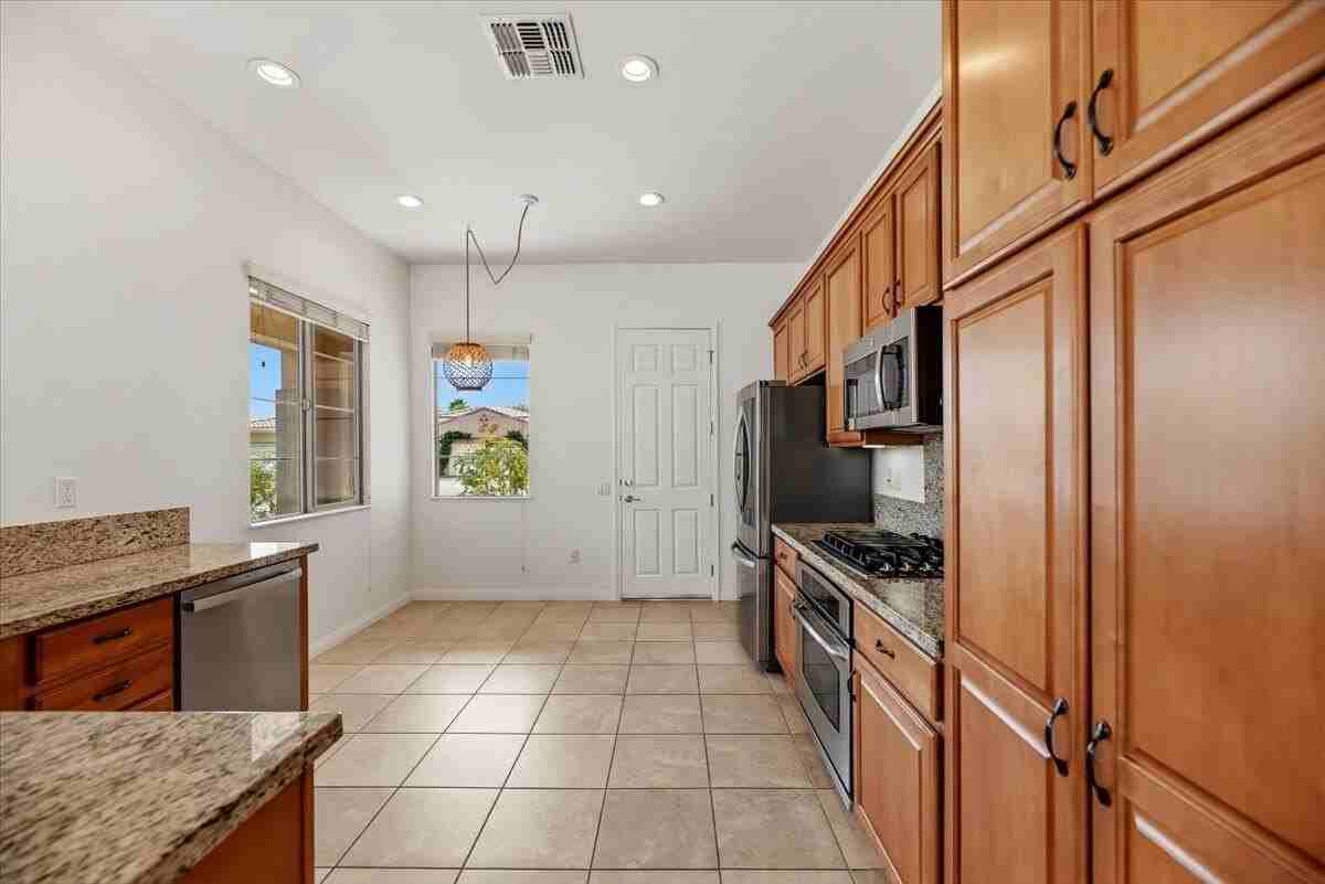 81916 Avenida Del Toro - Photo 5 of 45