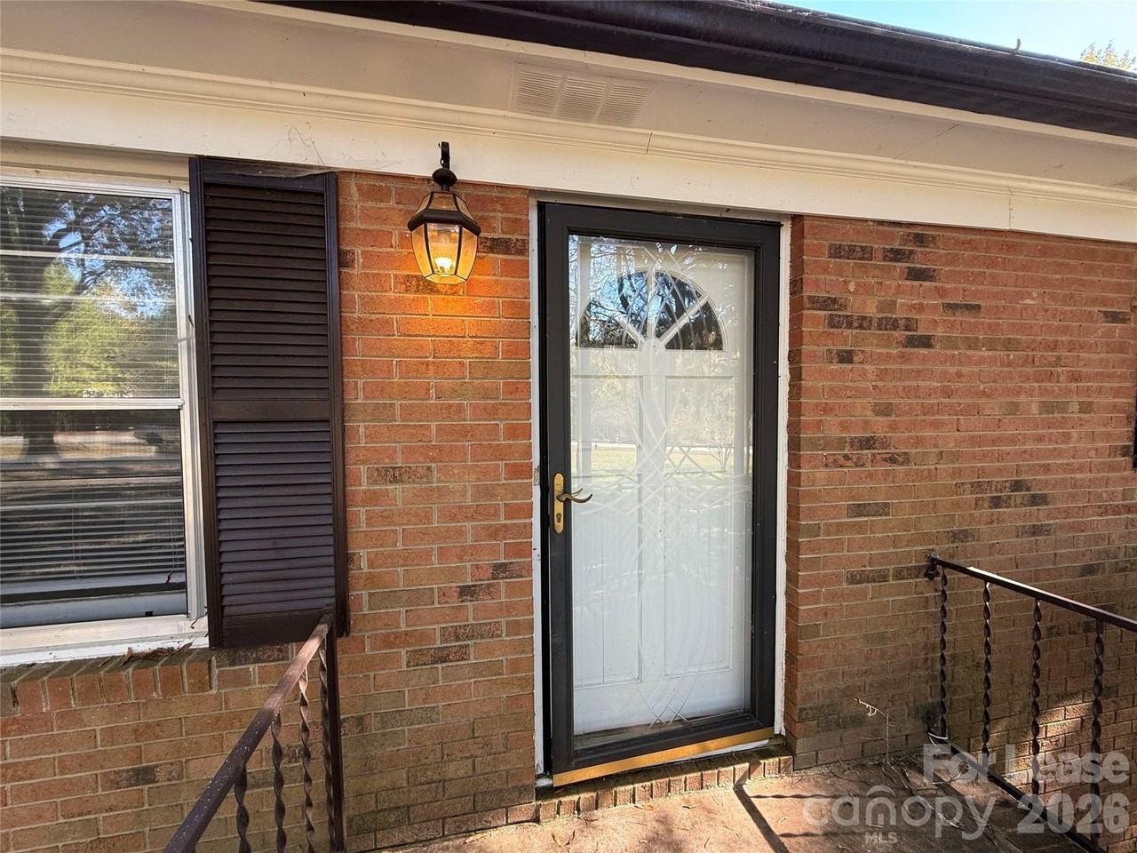 201 Allison Dr - Photo 4 of 30