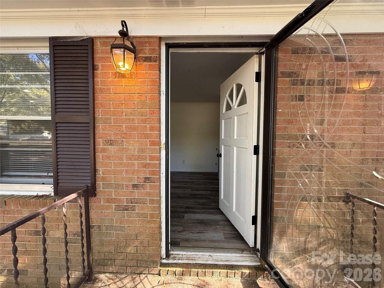 201 Allison Dr - Photo 5 of 30