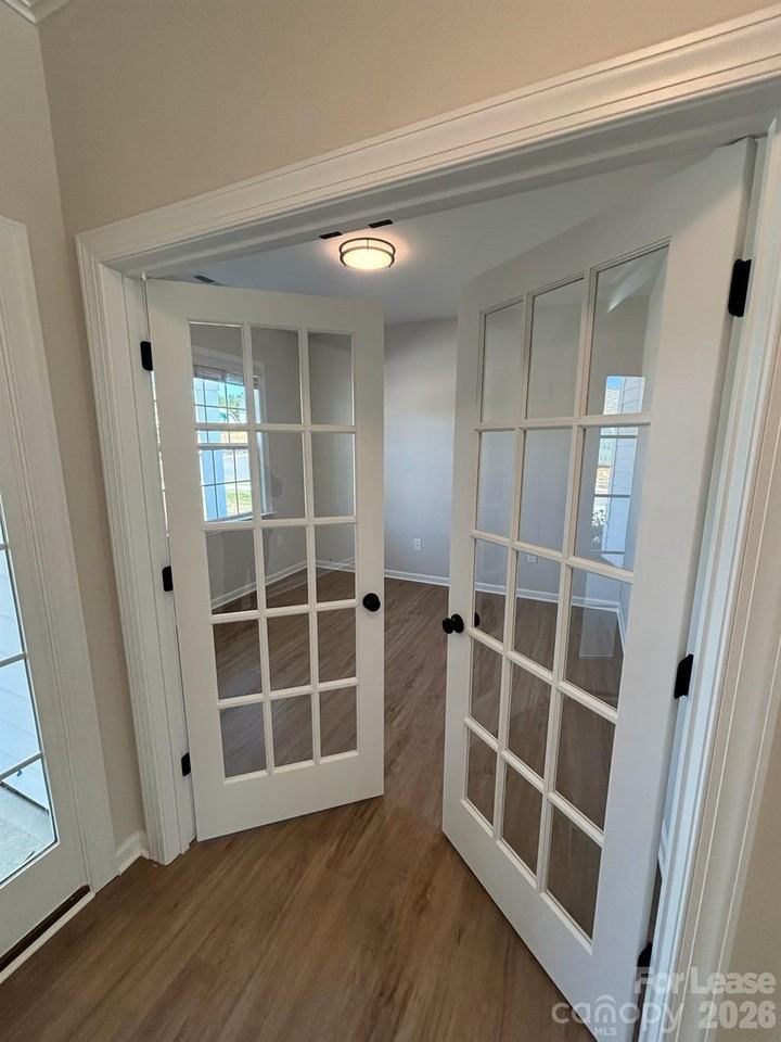 2205 Camber Dr - Photo 3 of 15