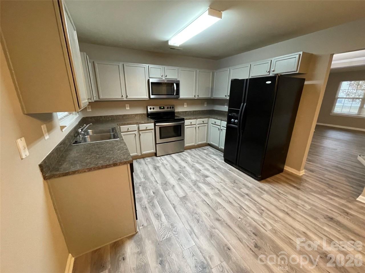 6632 Centerline Dr - Photo 3 of 16