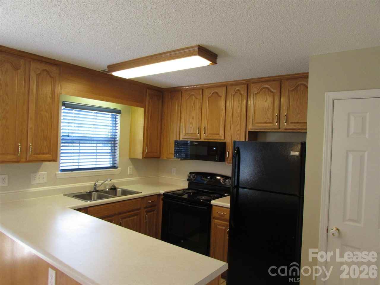 108 Teaberry Ct - Photo 4 of 13