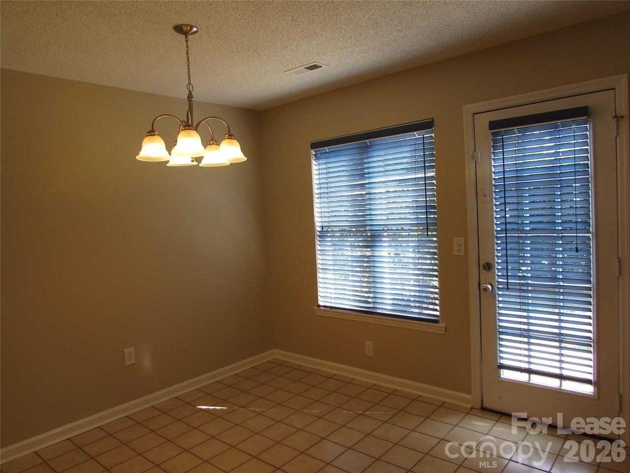 108 Teaberry Ct - Photo 5 of 13