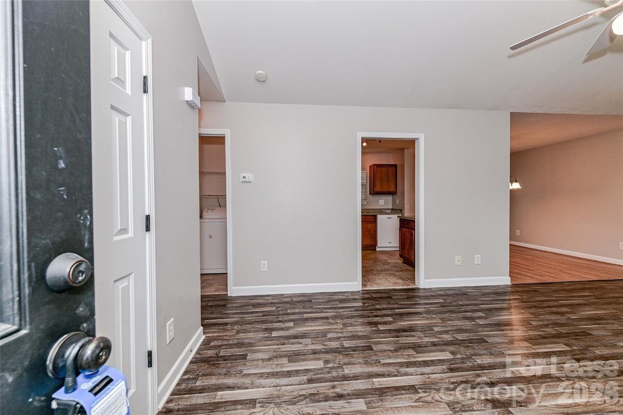 7159 Marlin St - Photo 4 of 32