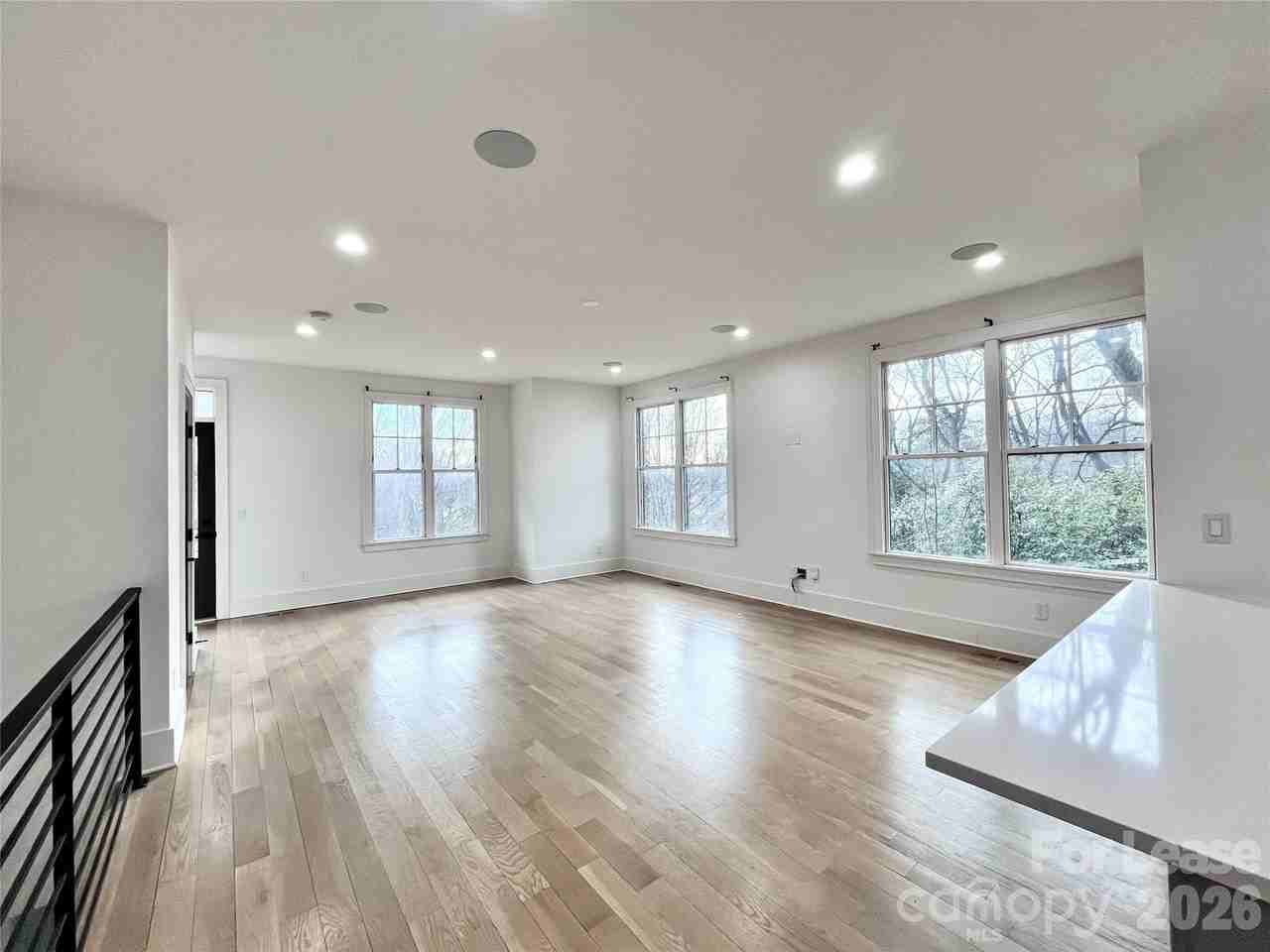 614 West Blvd - Photo 2 of 22