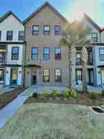 featured image of 1624 Florentia St