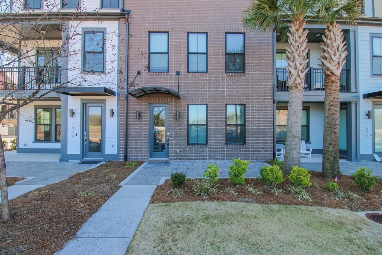 1624 Florentia St - Photo 2 of 27