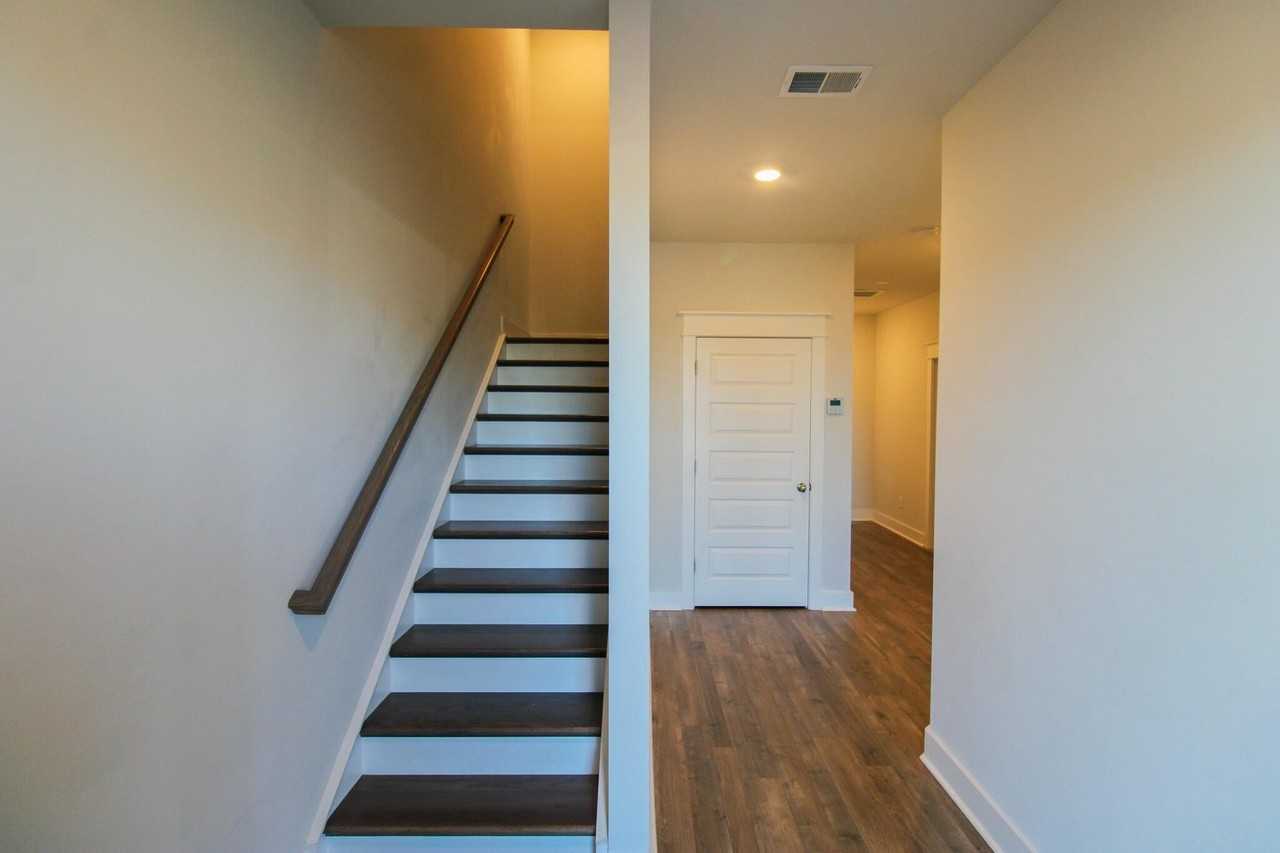 1624 Florentia St - Photo 3 of 27