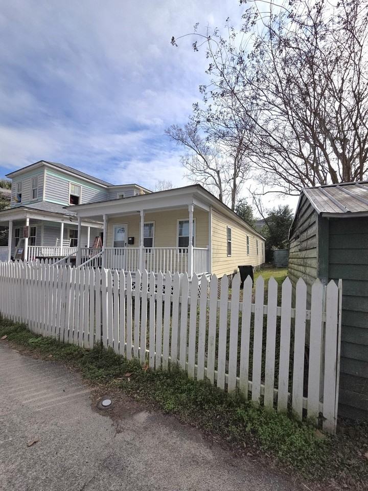 7 Homel Pl - Photo 2 of 9