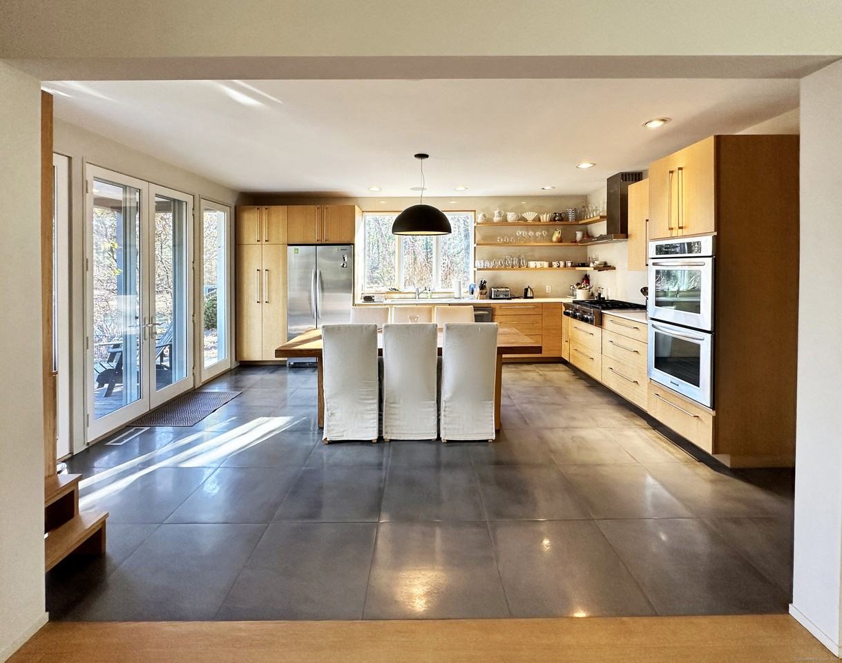 472A Under Mountain Rd - Photo 4 of 15