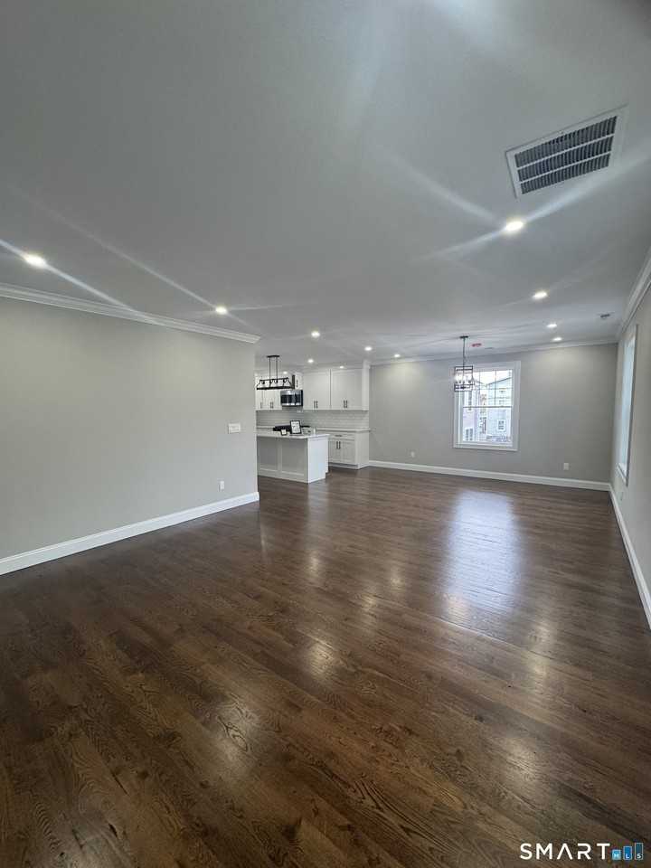 281 Harriet St Unit 281 - Photo 2 of 13