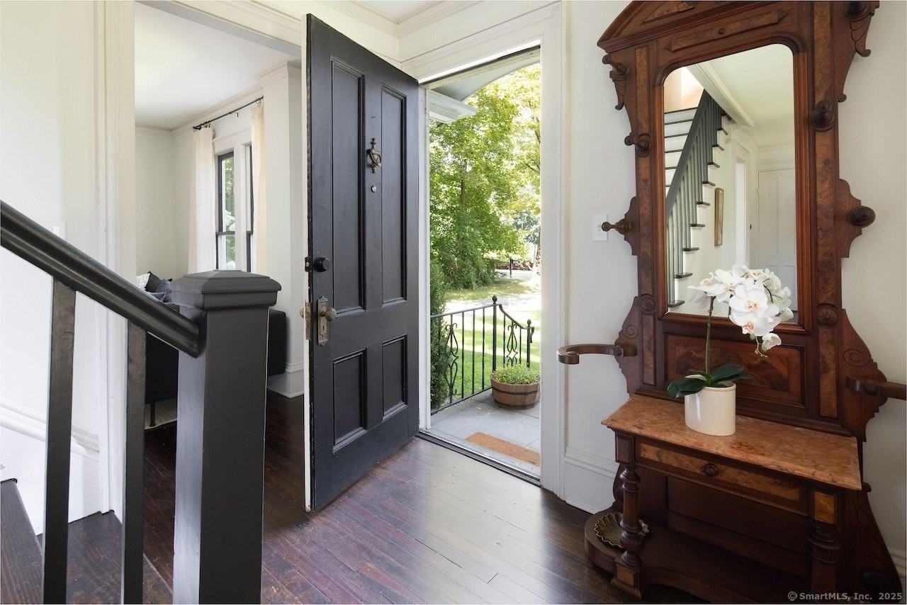 16 Under Mountain Rd - Photo 3 of 28