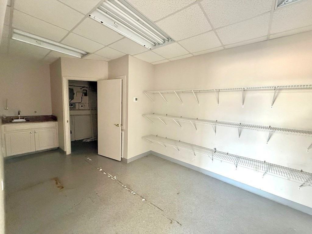 133 S East Ave - Photo 6 of 9