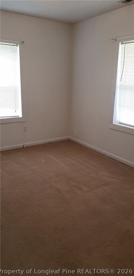 306 W 22nd St - Photo 4 of 5