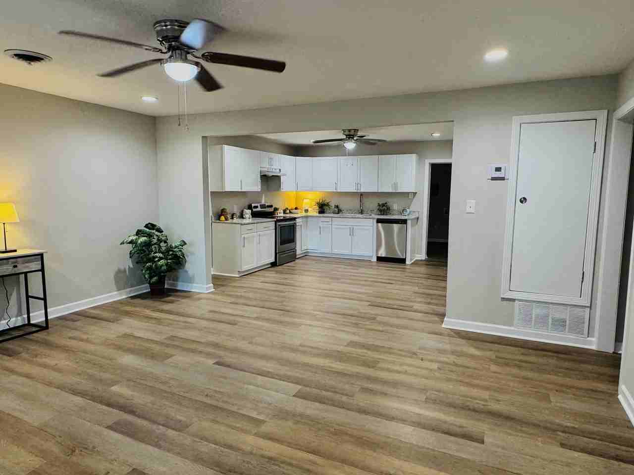 109 Hargis Drive - Photo 2 of 12