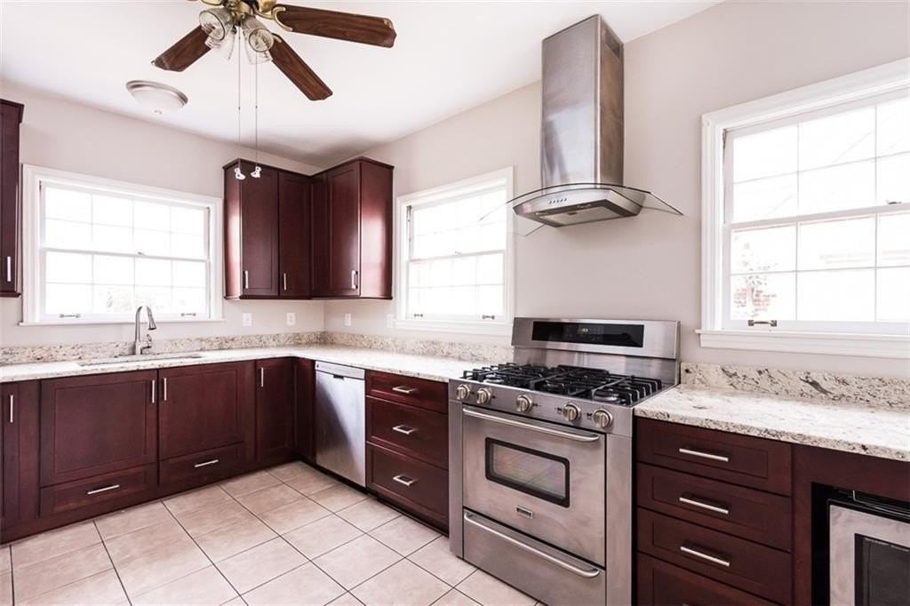 132 Garden Ln - Photo 4 of 12