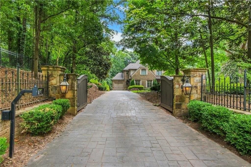 5265 Peachtree Dunwoody Rd - Photo 2 of 50