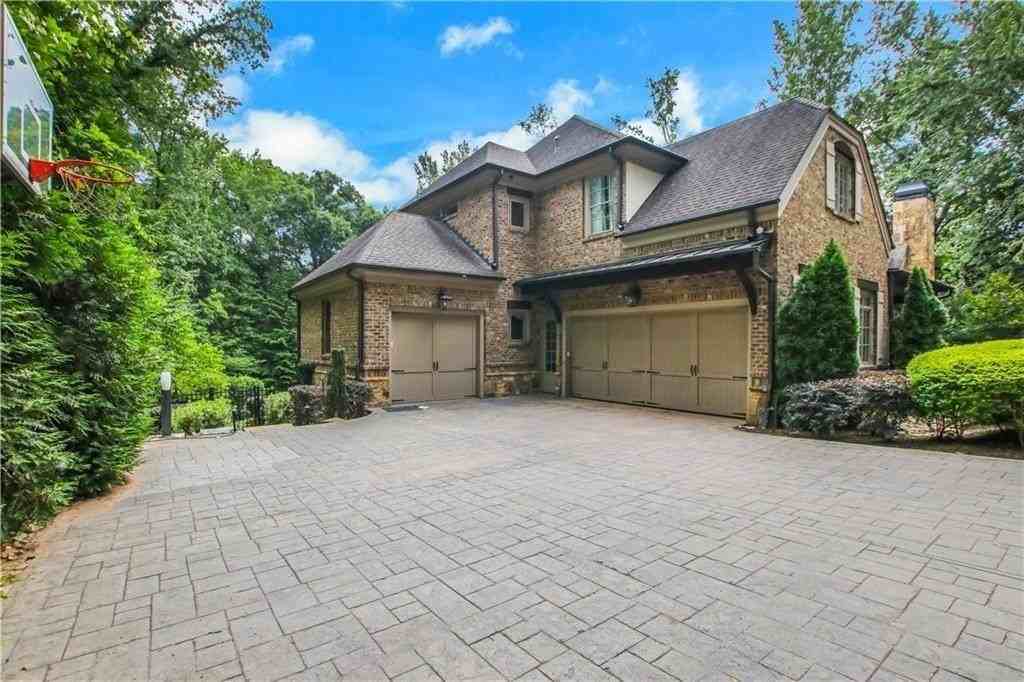5265 Peachtree Dunwoody Rd - Photo 3 of 50