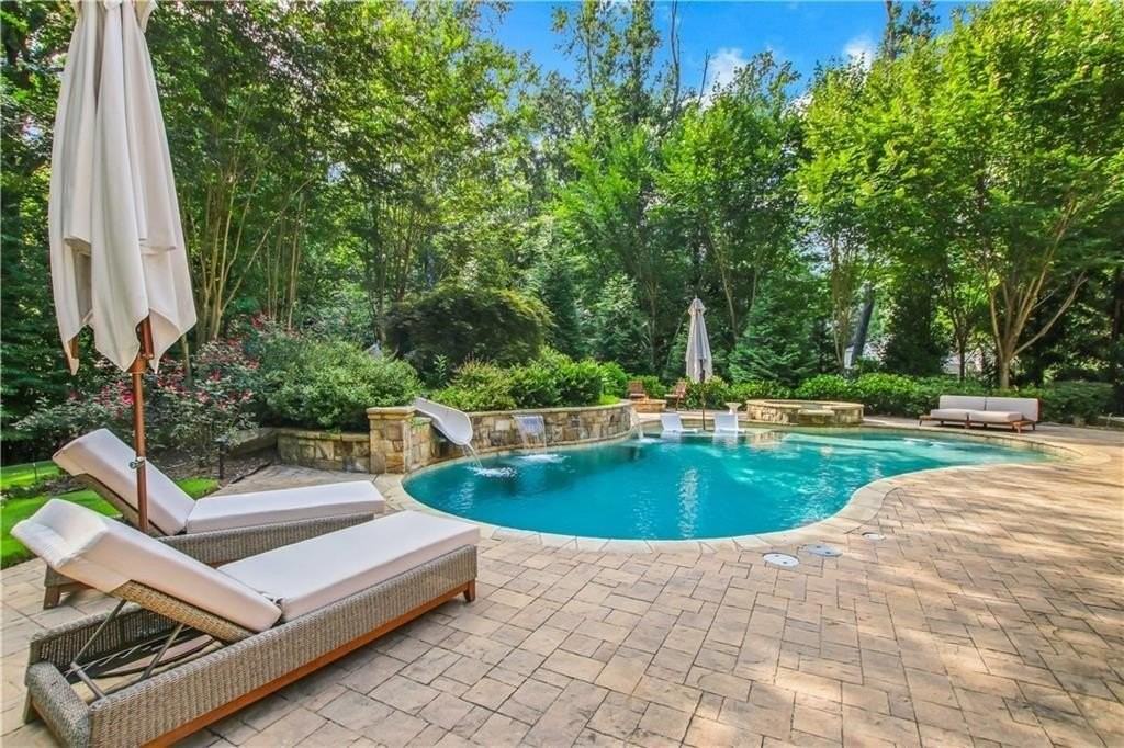 5265 Peachtree Dunwoody Rd - Photo 4 of 50