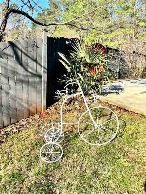 118 Tarpon Trl Se - Photo 2 of 6