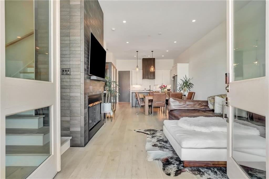 580 Heatherden Ave - Photo 6 of 40