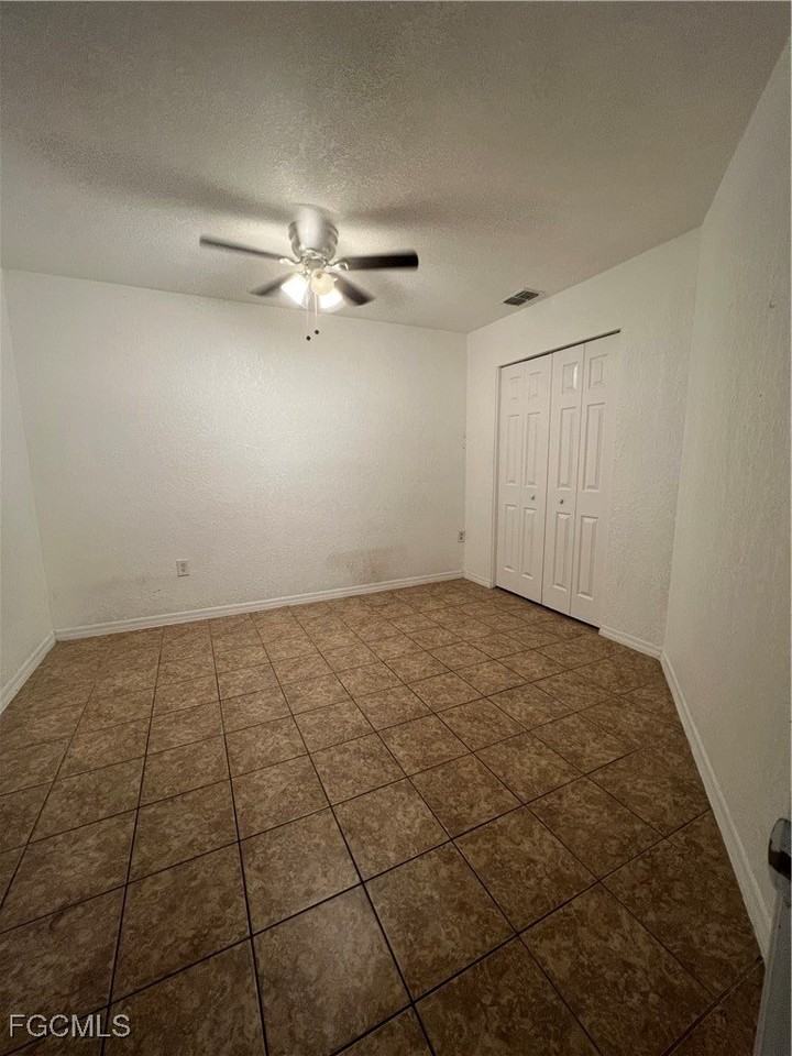 3923 Se 12th Ave - Photo 2 of 7