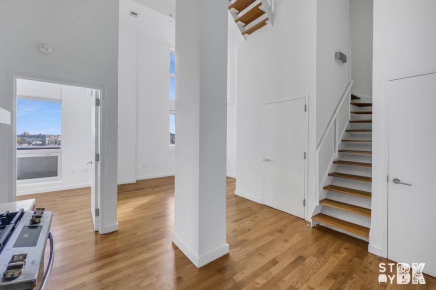 333 Greene Ave - Photo 3 of 10