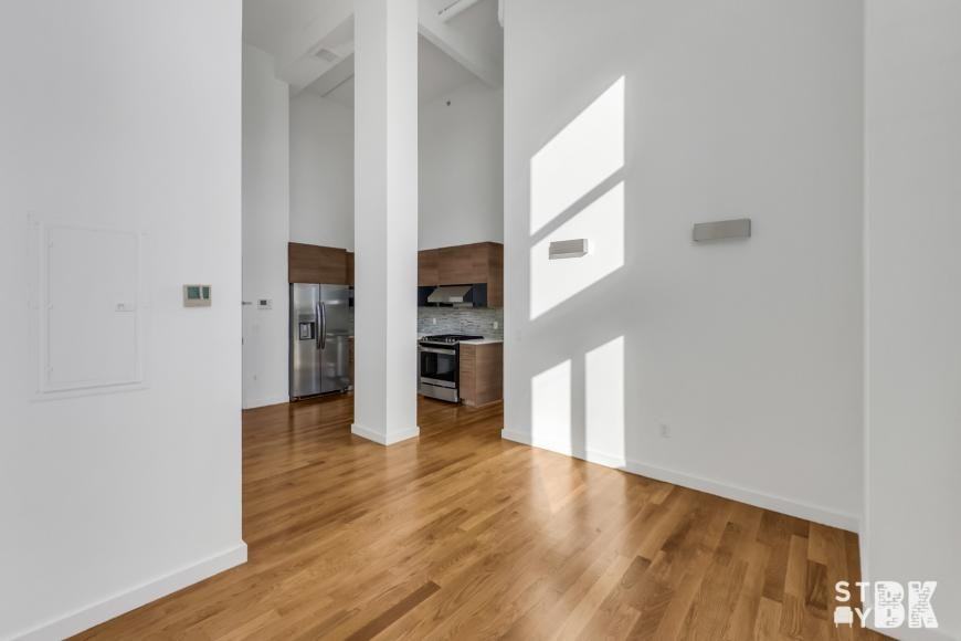 333 Greene Ave - Photo 5 of 10