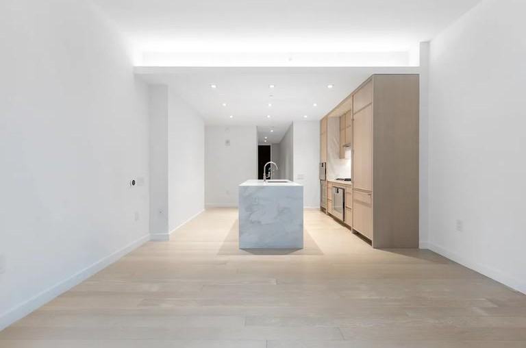 138 E 50th St - Photo 2 of 9