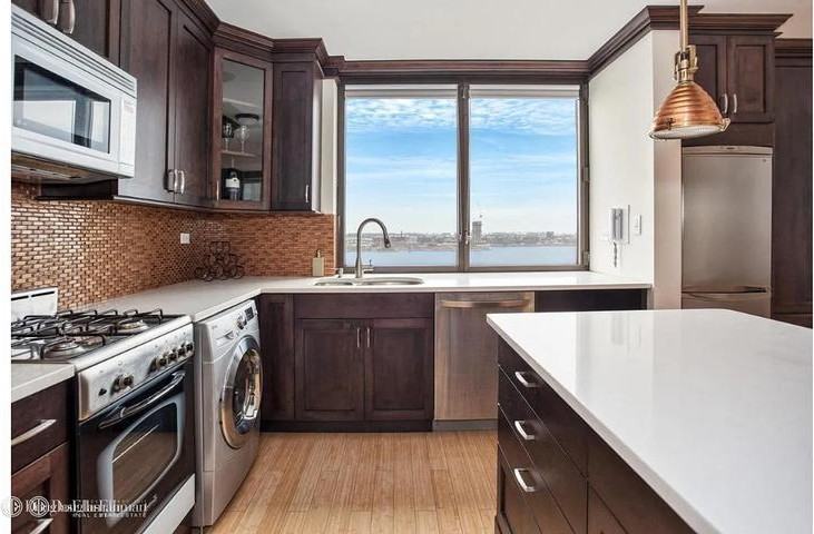 630 1st Ave - Photo 2 of 7