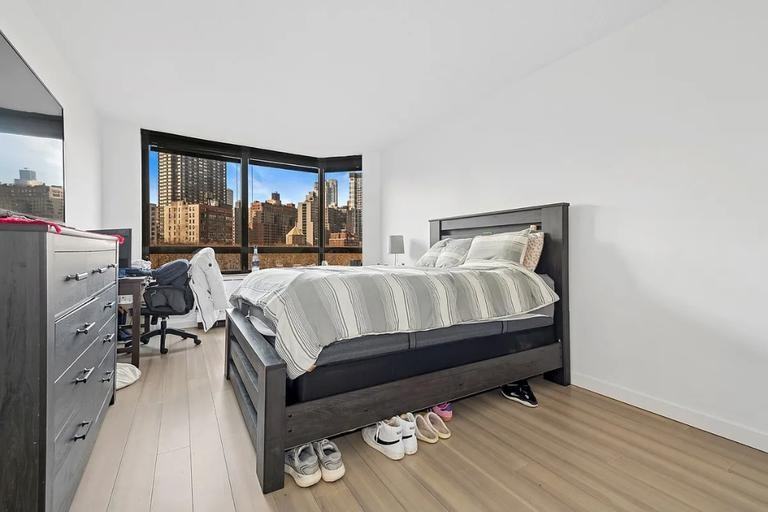 630 1st Ave - Photo 3 of 9