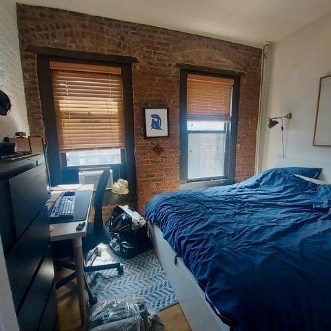 52 Macdougal St - Photo 4 of 6