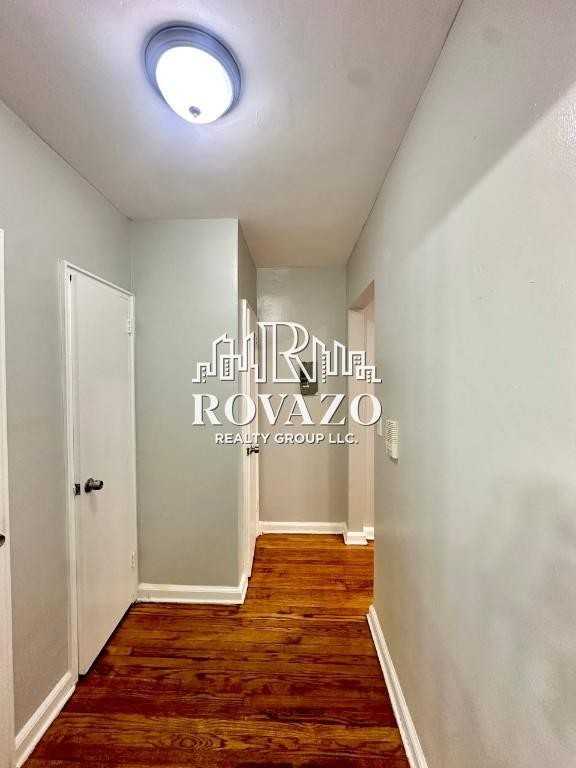 129 Chancellor Ave - Photo 4 of 5