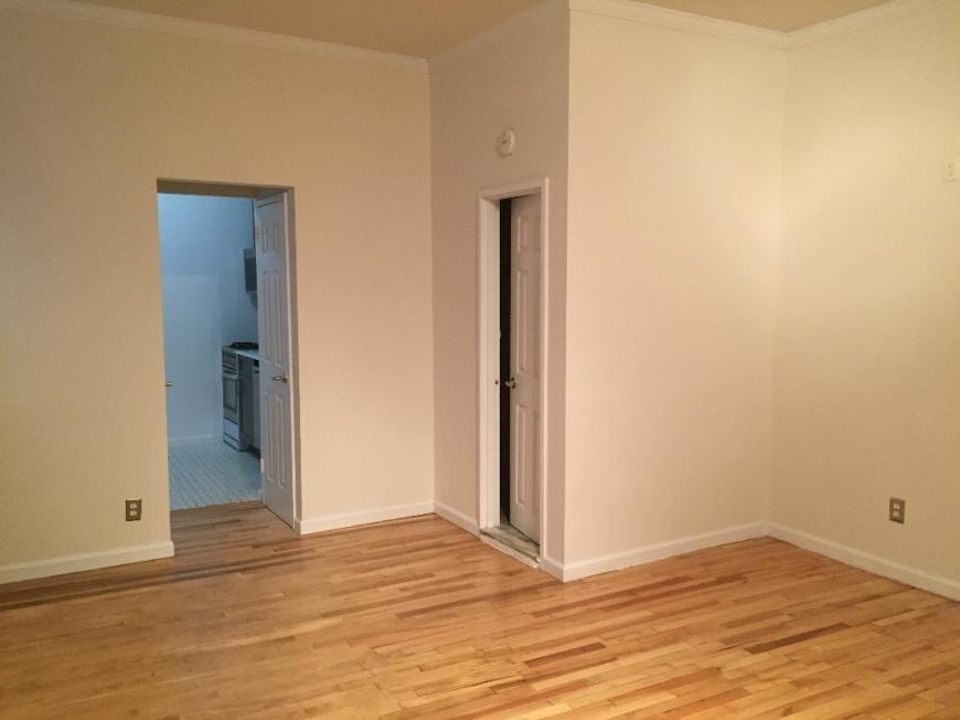 112 W 72nd St - Photo 4 of 7