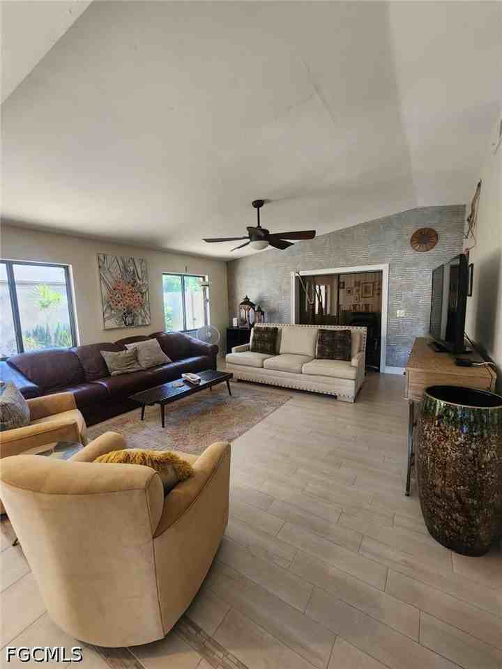 5873 Wyldewood Lakes Ct - Photo 3 of 31