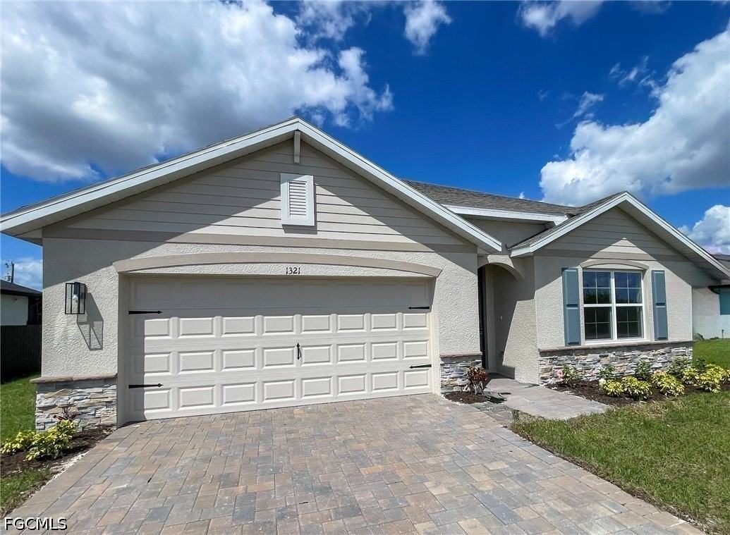 1321 Ne 9th St - Photo 3 of 38