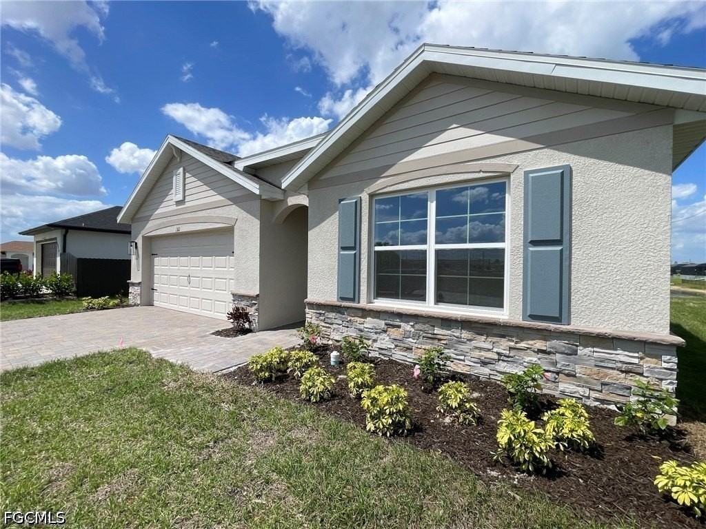 1321 Ne 9th St - Photo 4 of 38