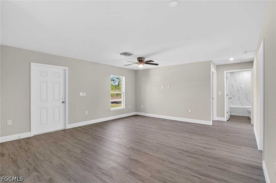 2905 38th St W - Photo 6 of 49