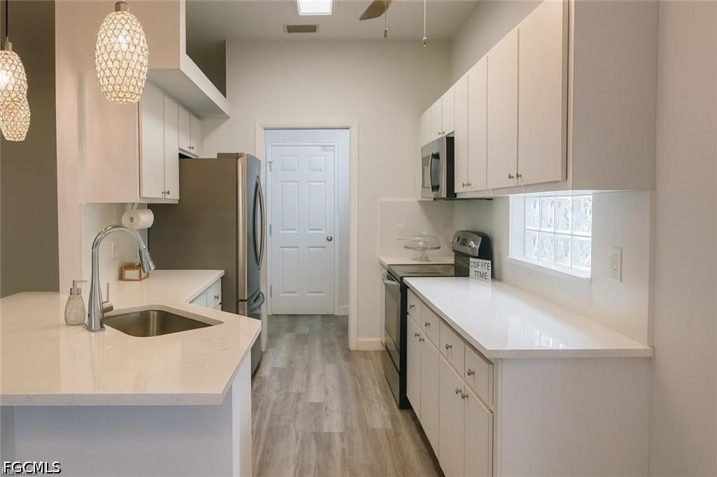 10700 Aqua Surf Ct - Photo 4 of 32