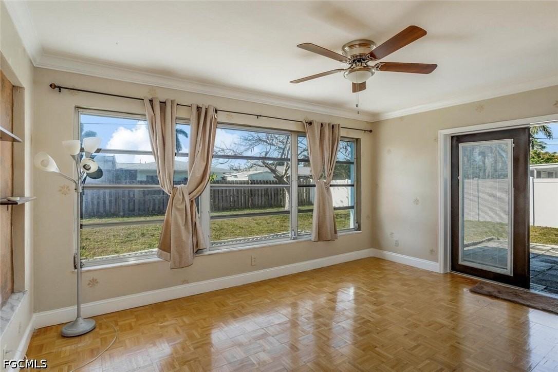 806 Entrada Dr N - Photo 4 of 19