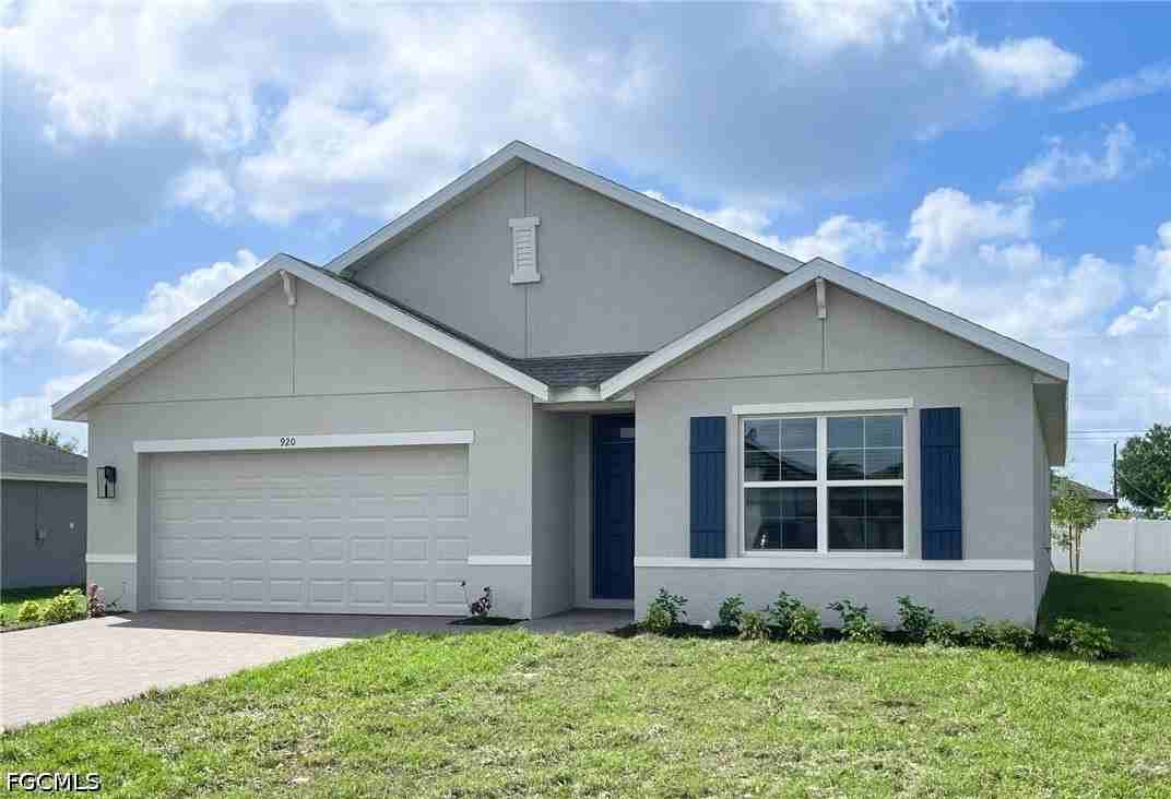 920 Ne 10th St - Photo 2 of 30