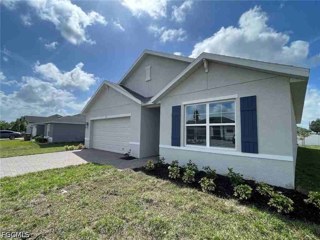 920 Ne 10th St - Photo 4 of 30