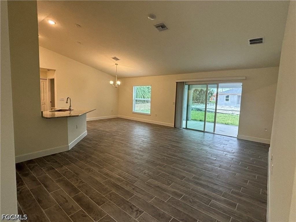 2711 20th St Sw - Photo 3 of 11