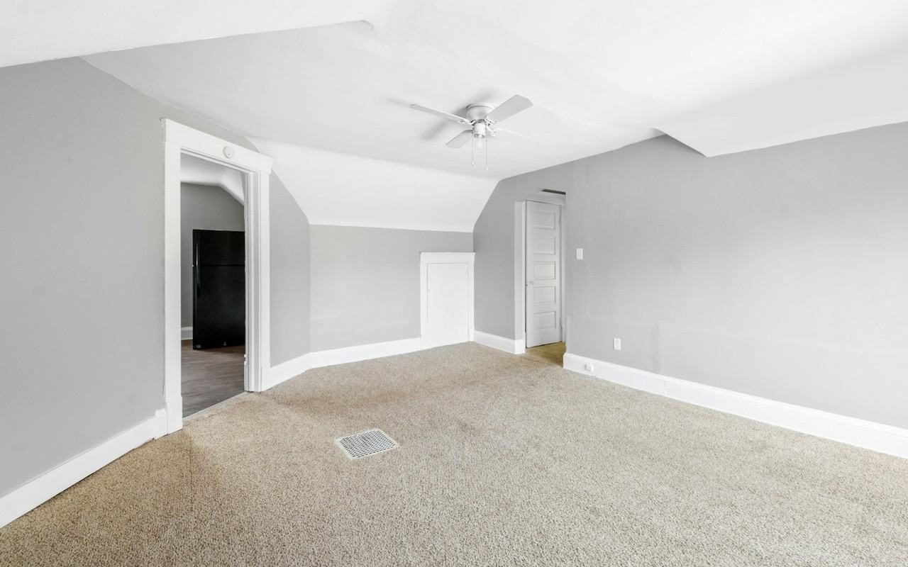 1261 East 99th Street, Unit C - Photo 6 of 14
