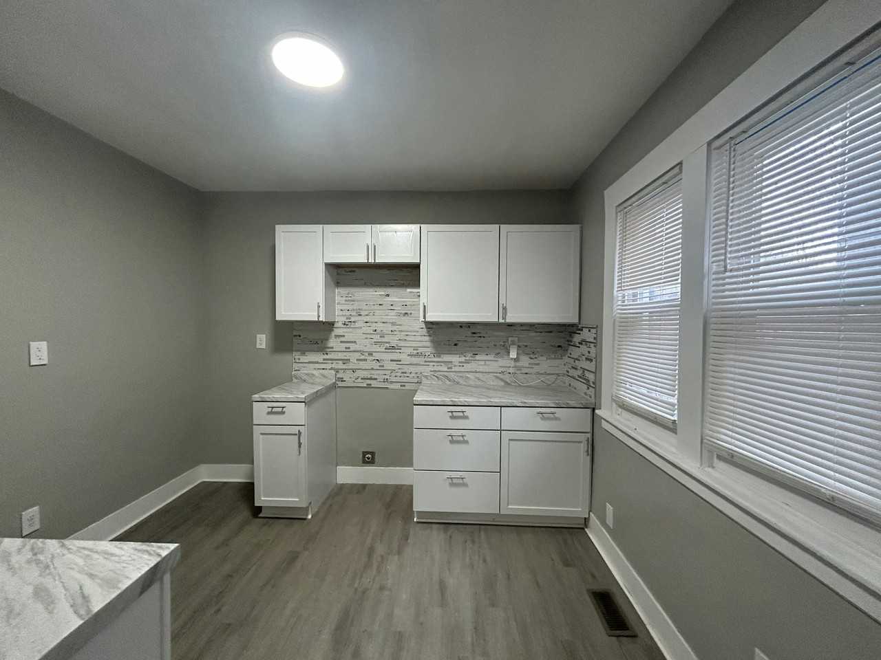 1933 Taylor Street, Unit 1 - Photo 5 of 26