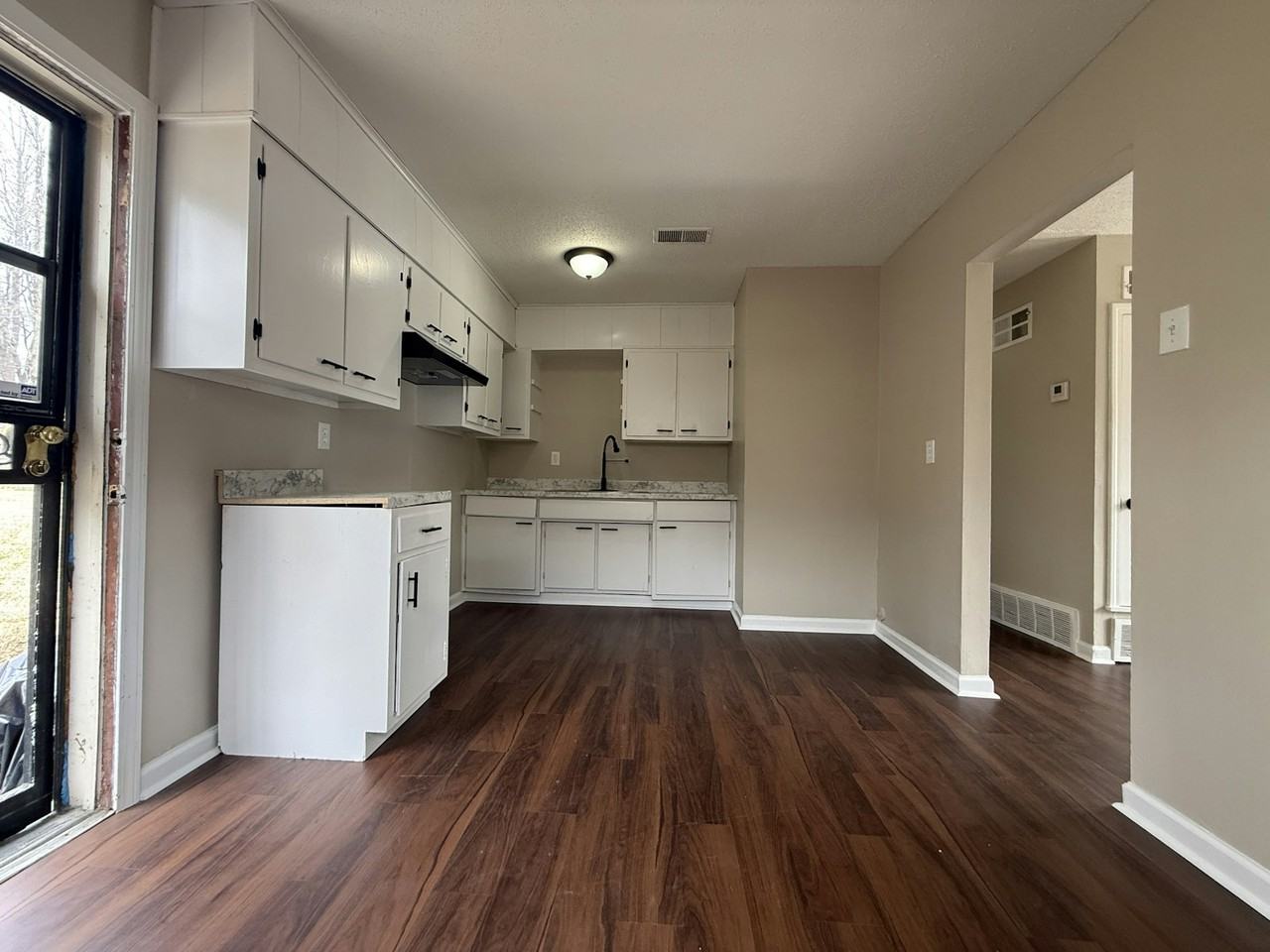 256 Delta Road - Photo 3 of 6