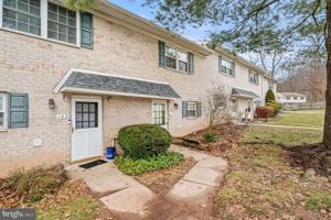 featured image of 124 Hampstead Dr #124