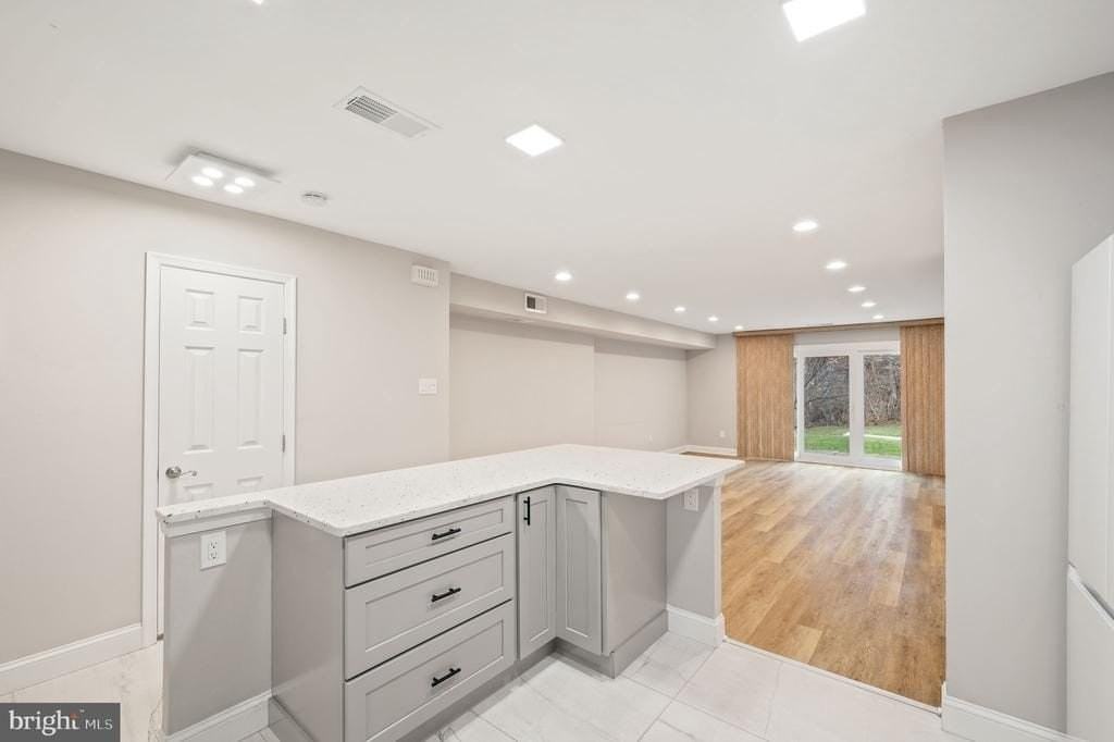 124 Hampstead Dr #124 - Photo 6 of 18