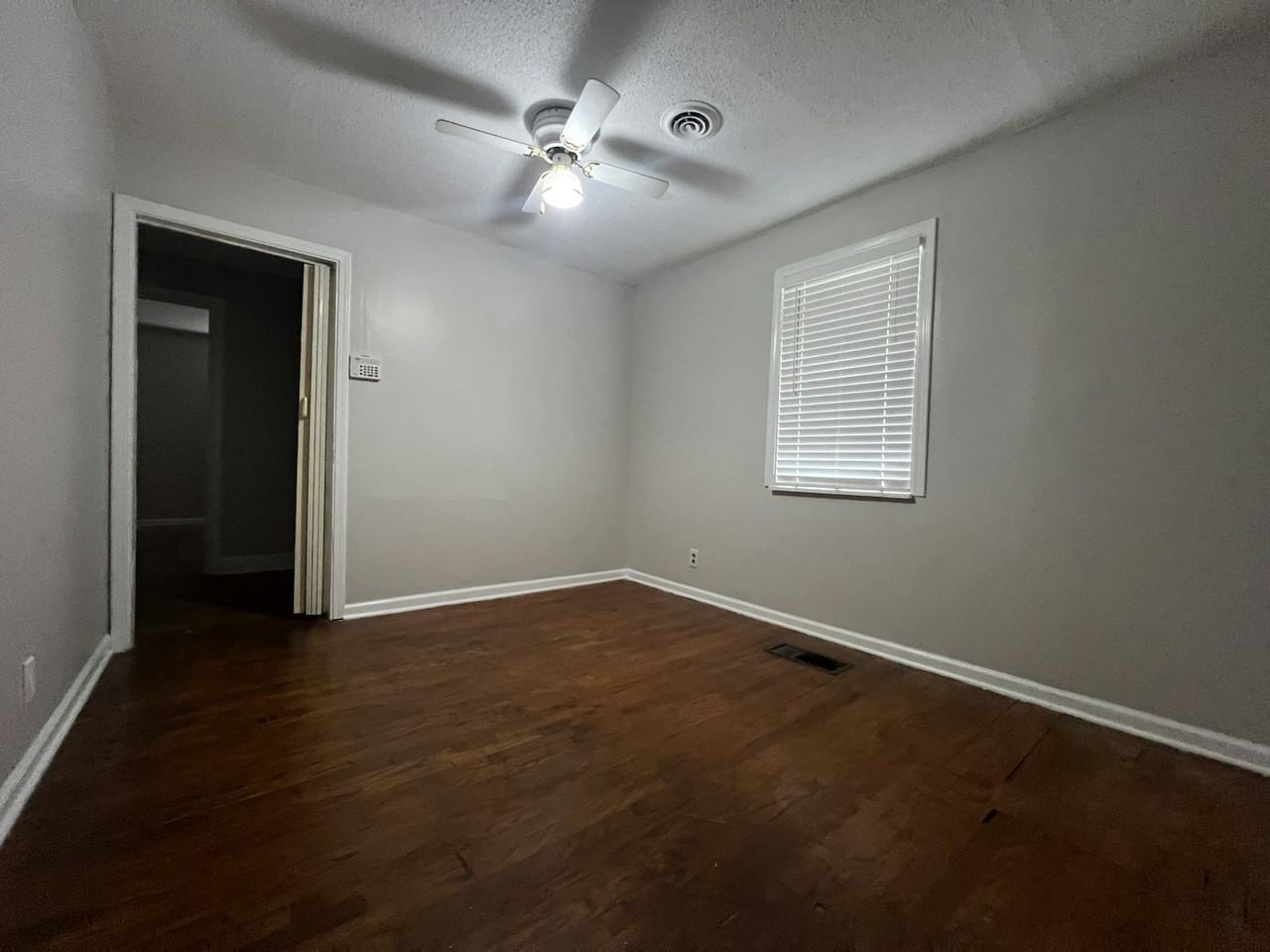 1450 Gold Avenue - Photo 7 of 12